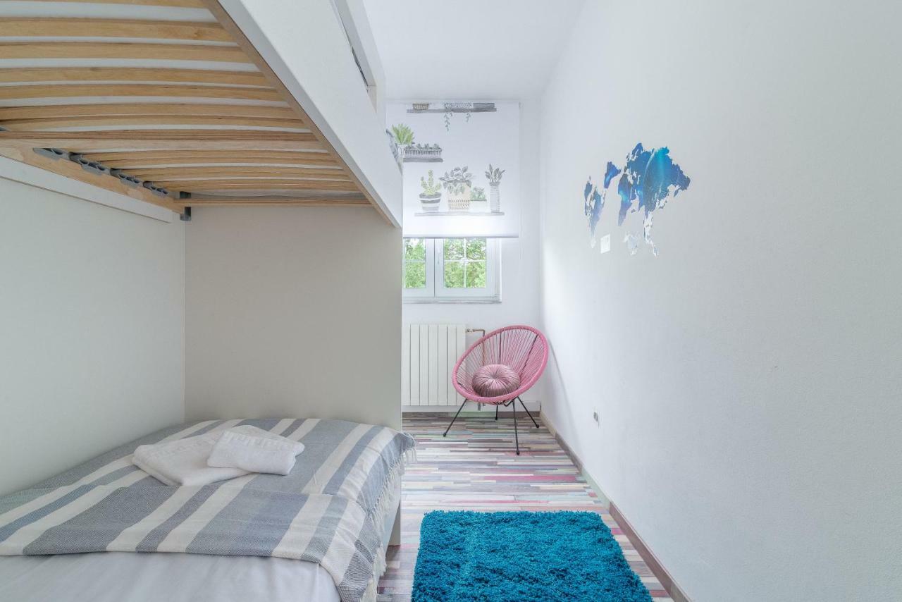 S&I Peaceful Holiday Home With Pool & Jacuzzi Galovac  Exteriér fotografie